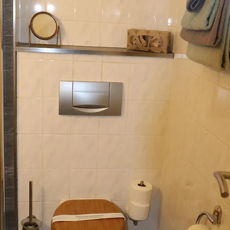 Und Fricke 아파트호텔 Calden